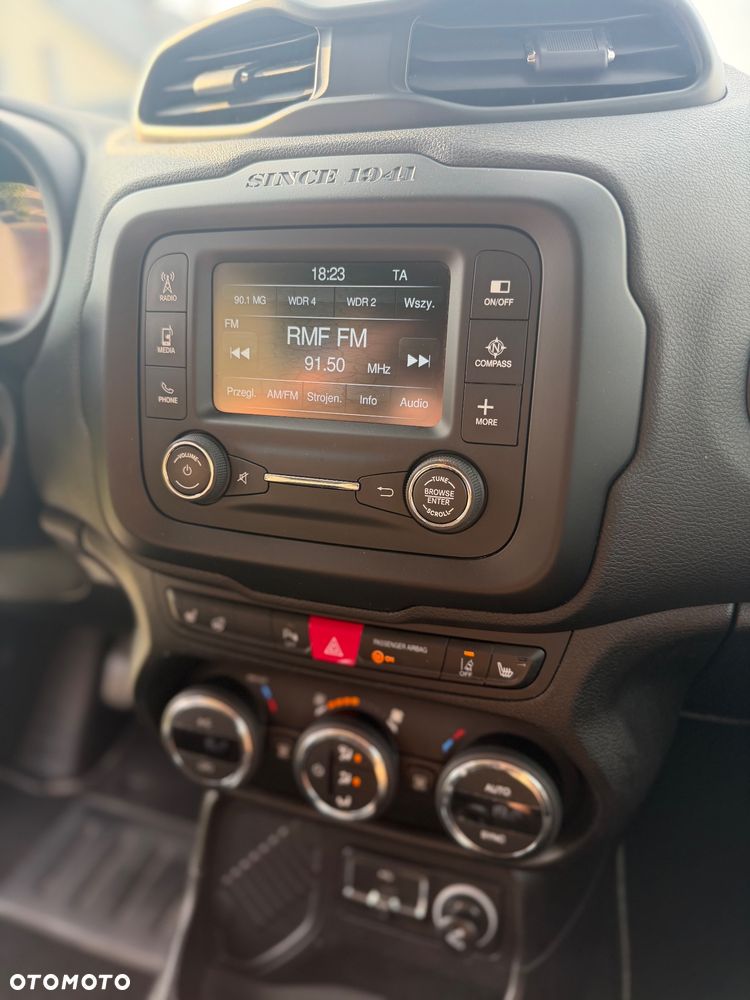Jeep Renegade 1.4 MultiAir Limited - 30