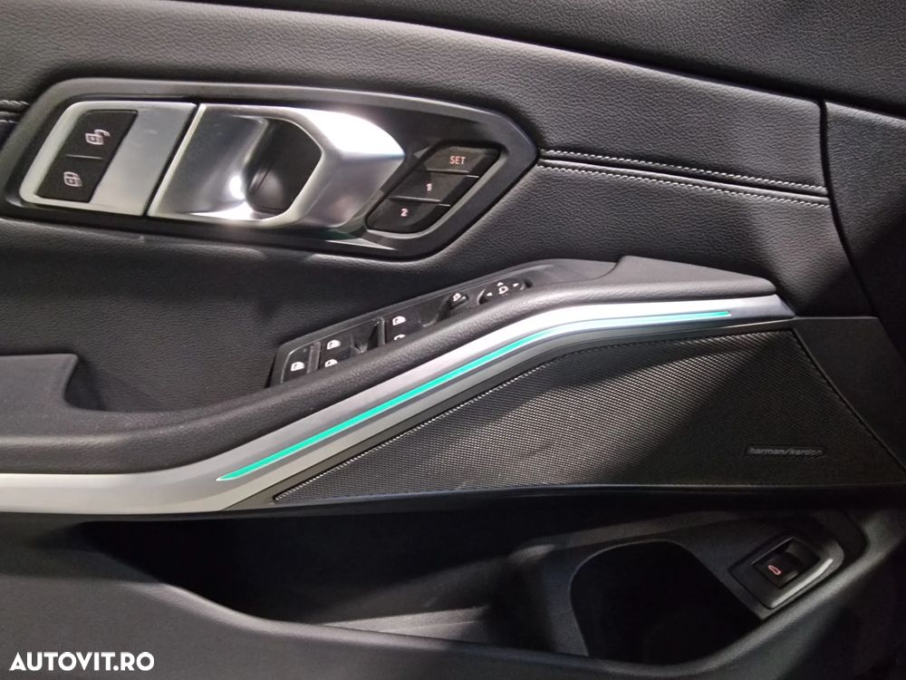 BMW Seria 3 320d Touring Aut. Sport Line - 15