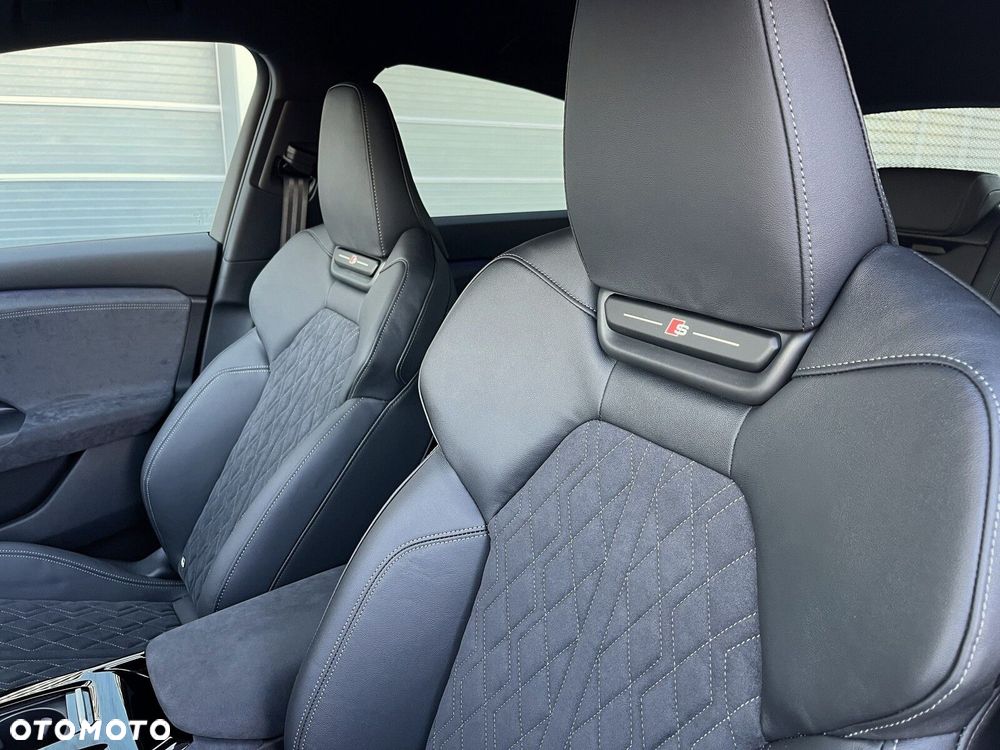 Audi Q6 e-tron - 16