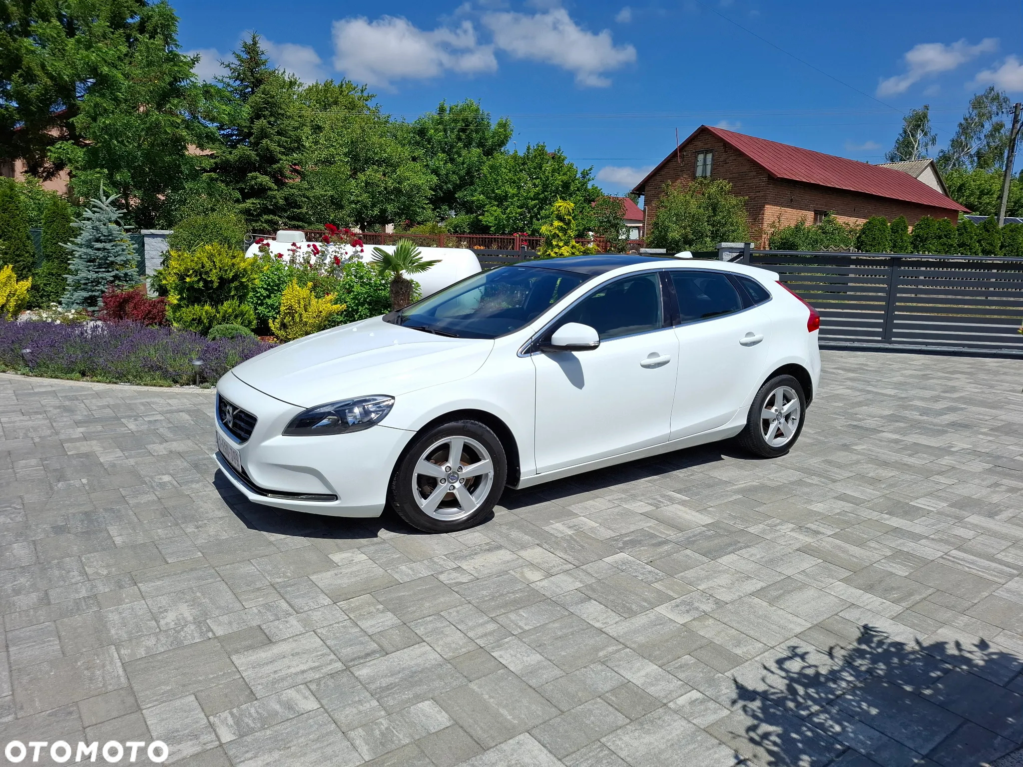Volvo V40 D2 Momentum - 4