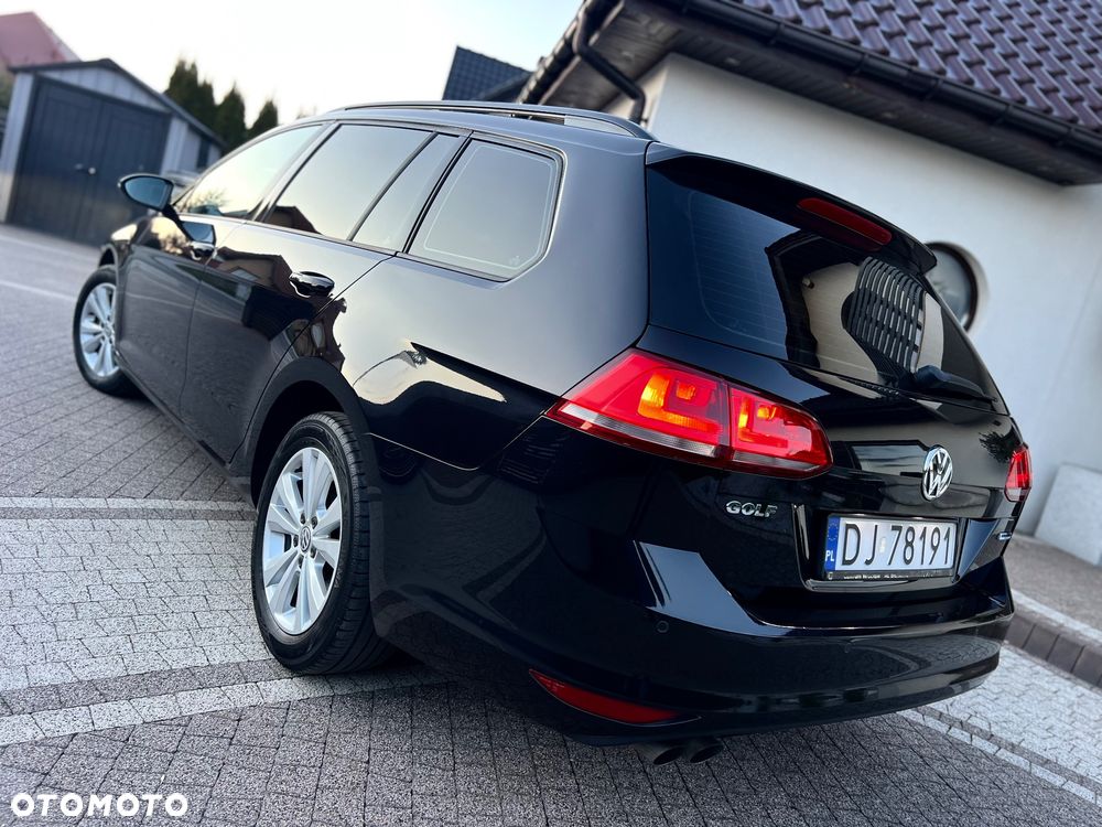 Volkswagen Golf - 6