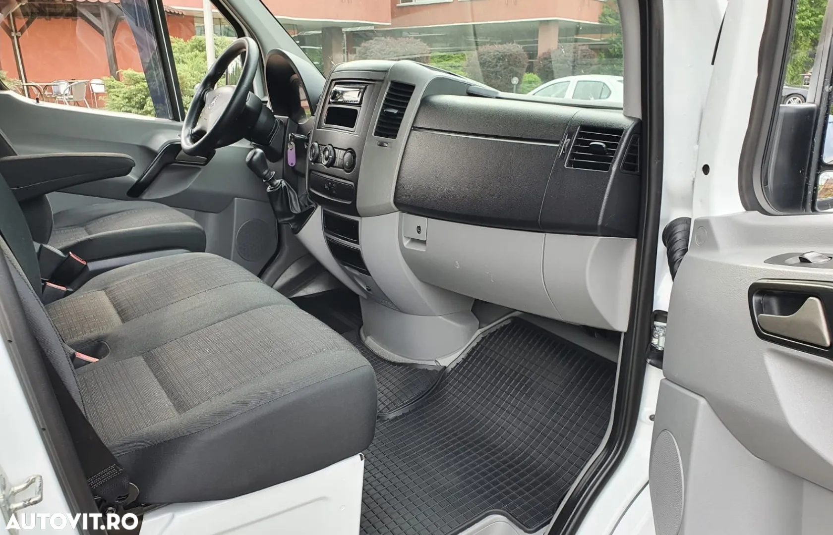 Mercedes-Benz Sprinter - 6