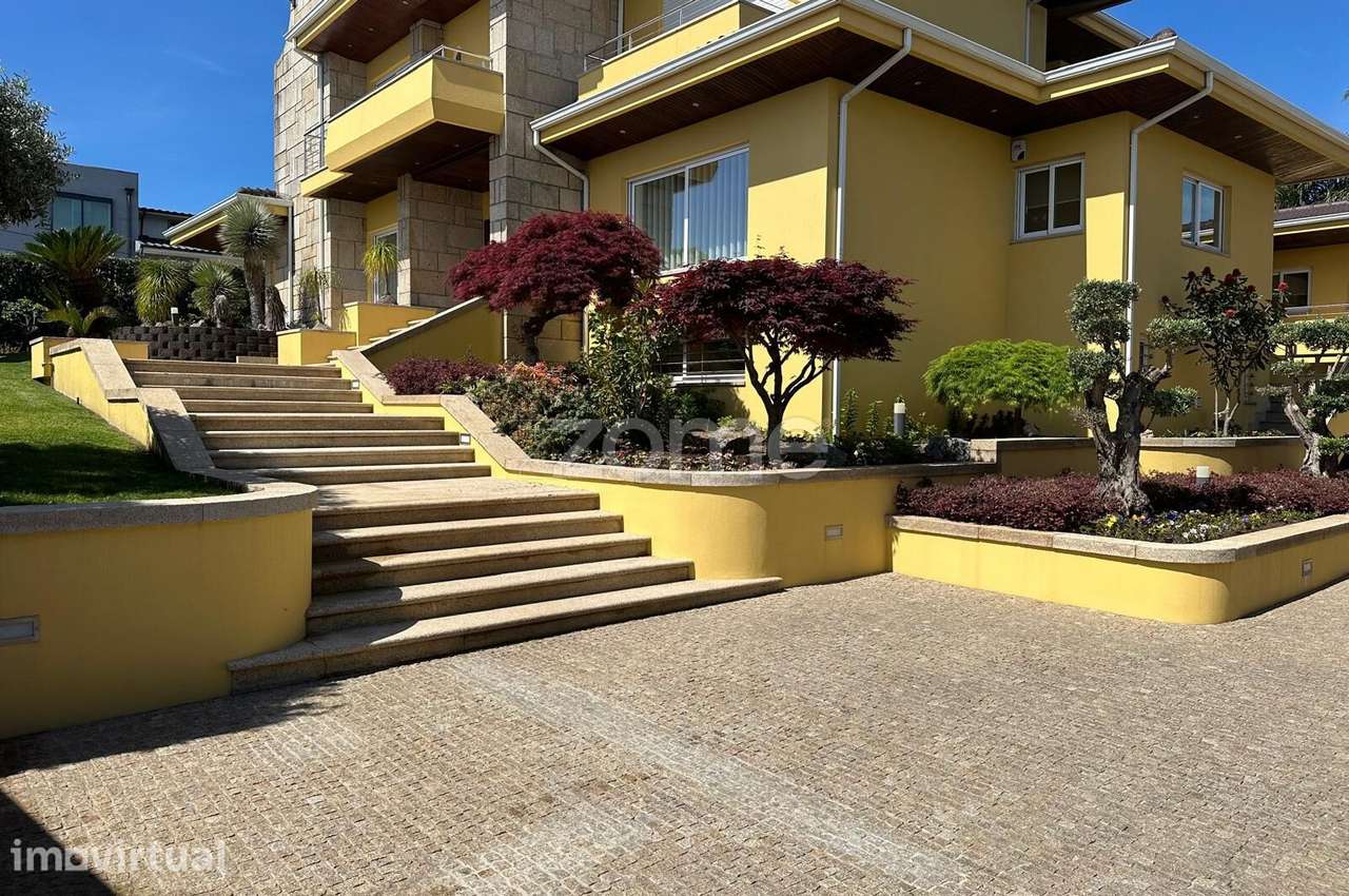 Moradia T6 de luxo em Seroa Paços de Ferreira - Grande imagem: 2/60