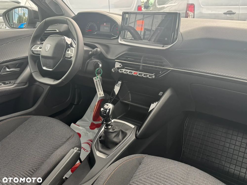 Peugeot 2008 1.2T Edition S&S - 10