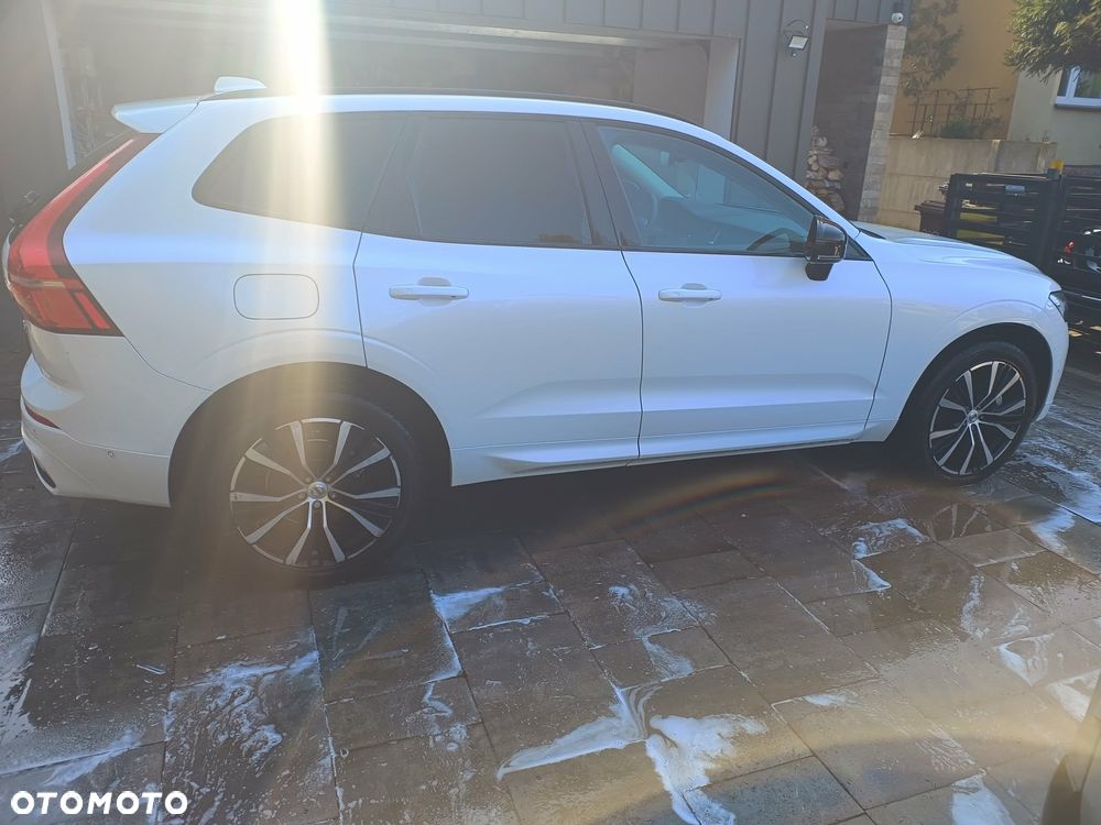 Volvo XC 60 B5 B AWD Plus Dark - 31