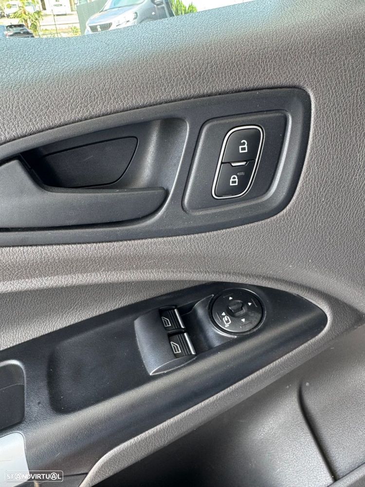 Ford Transit Connect - 15