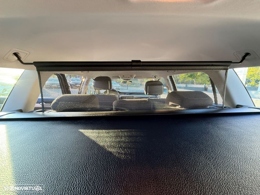 VW Passat Variant 2.0 TDi Business DSG - 51