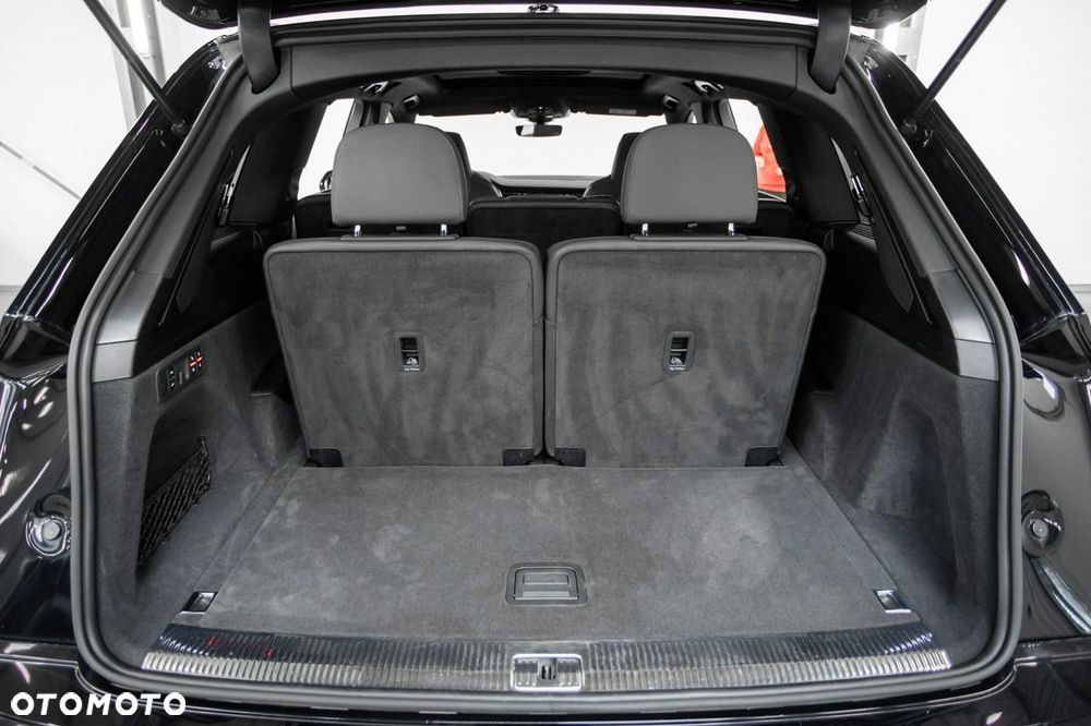 Audi SQ7 - 32