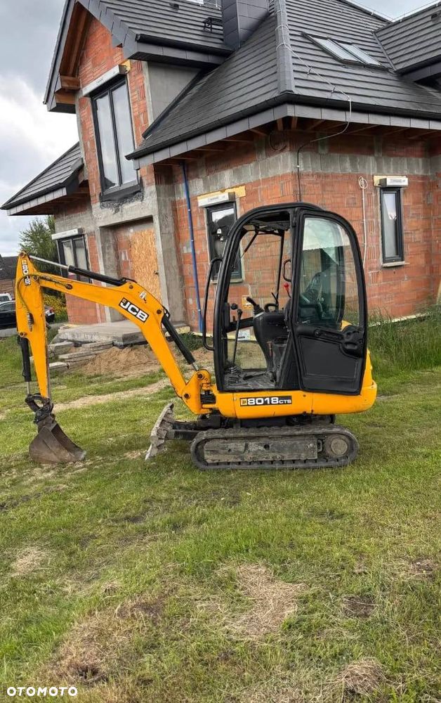 JCB 8018 - 3