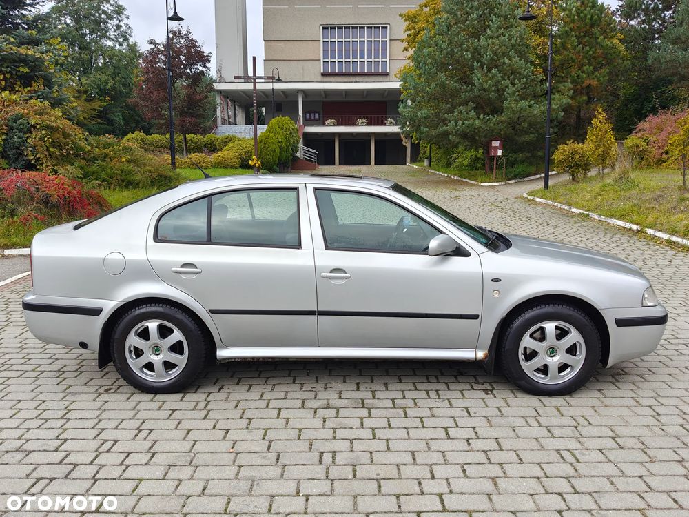 Skoda Octavia 2.0 Ambiente - 3