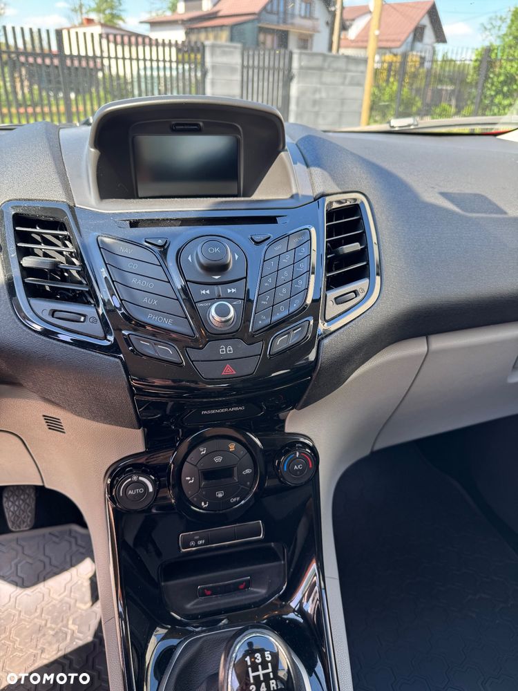 Ford Fiesta 1.0 EcoBoost Titanium ASS - 8