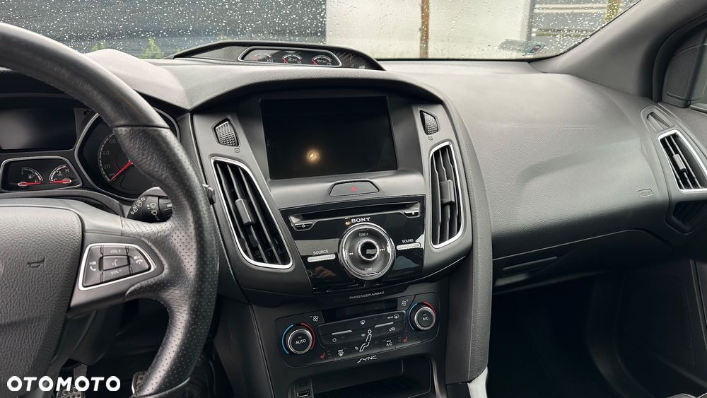 Ford Focus 2.0 EcoBoost ST - 12