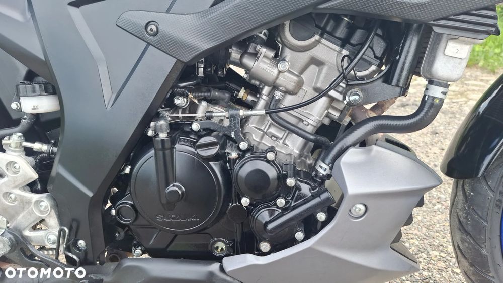 Suzuki GSX - 14