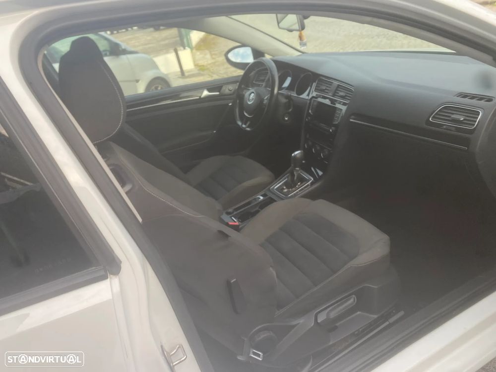 VW Golf 1.6 TDi DPF BlueMotion DSG Trendline - 11