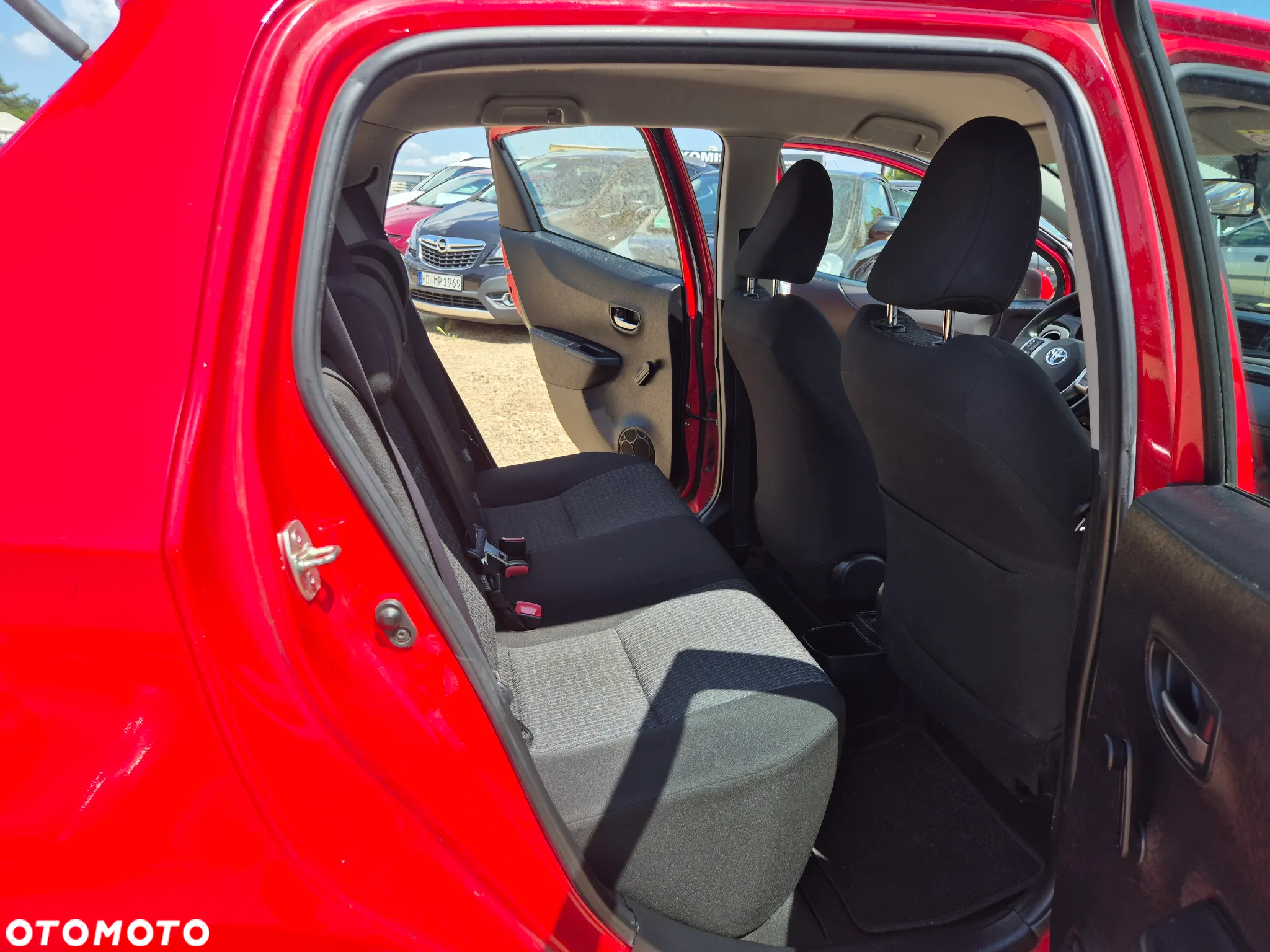 Toyota Yaris 1.0 Terra - 8