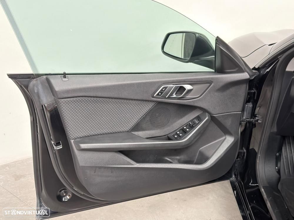 BMW 216 Gran Coupé d Aut. Advantage - 25
