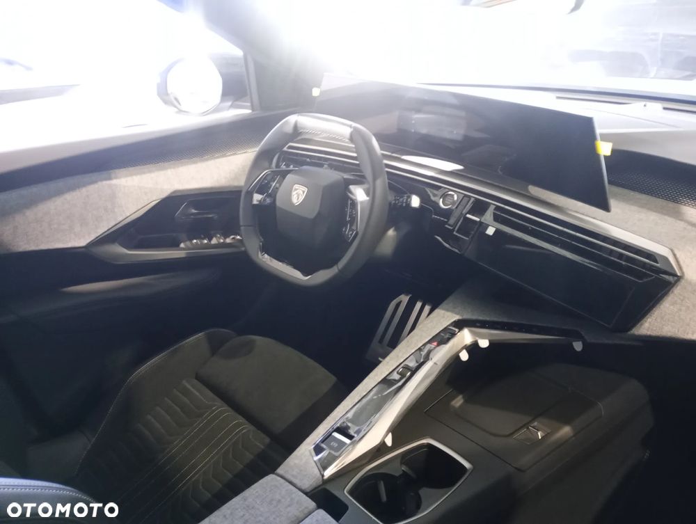 Peugeot 5008 1.2 PureTech mHEV GT S&S e-DCS6 - 7