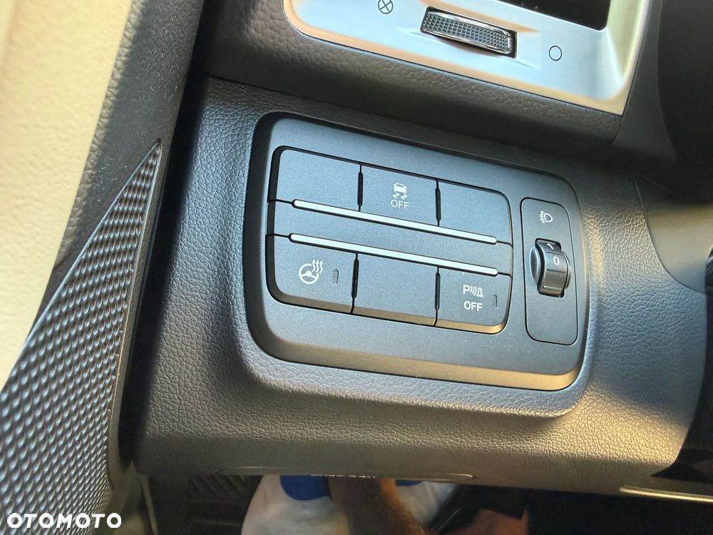 SsangYong/KGM Tivoli e-XDi 160 2WD Start/Stop Crystal - 40