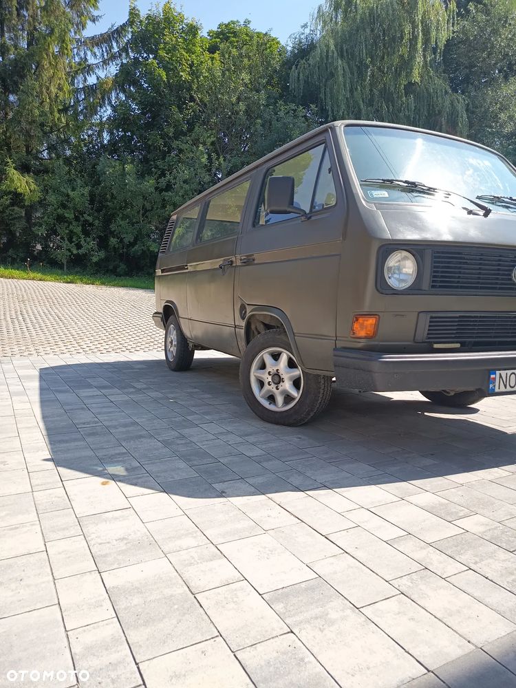 Volkswagen Transporter - 2