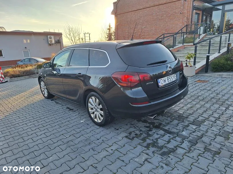 Opel Astra IV 2.0 CDTI Cosmo - 20