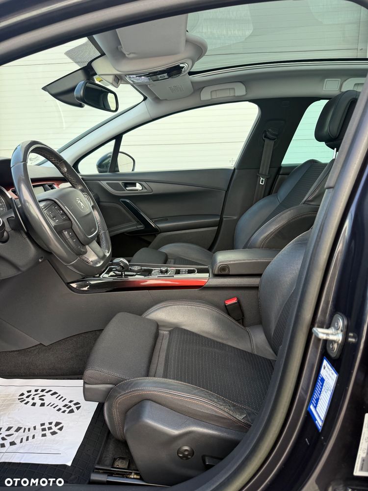 Peugeot 508 RXH Hybrid4 - 14