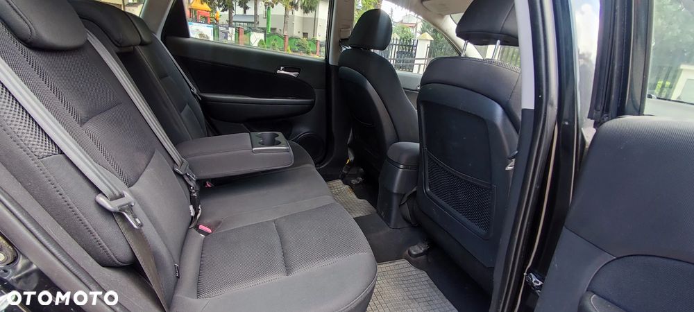 Hyundai i30 1.6 Premium - 14