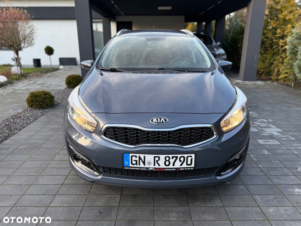 Kia Ceed 1.4 CVVT Dream-Team Edition - 2