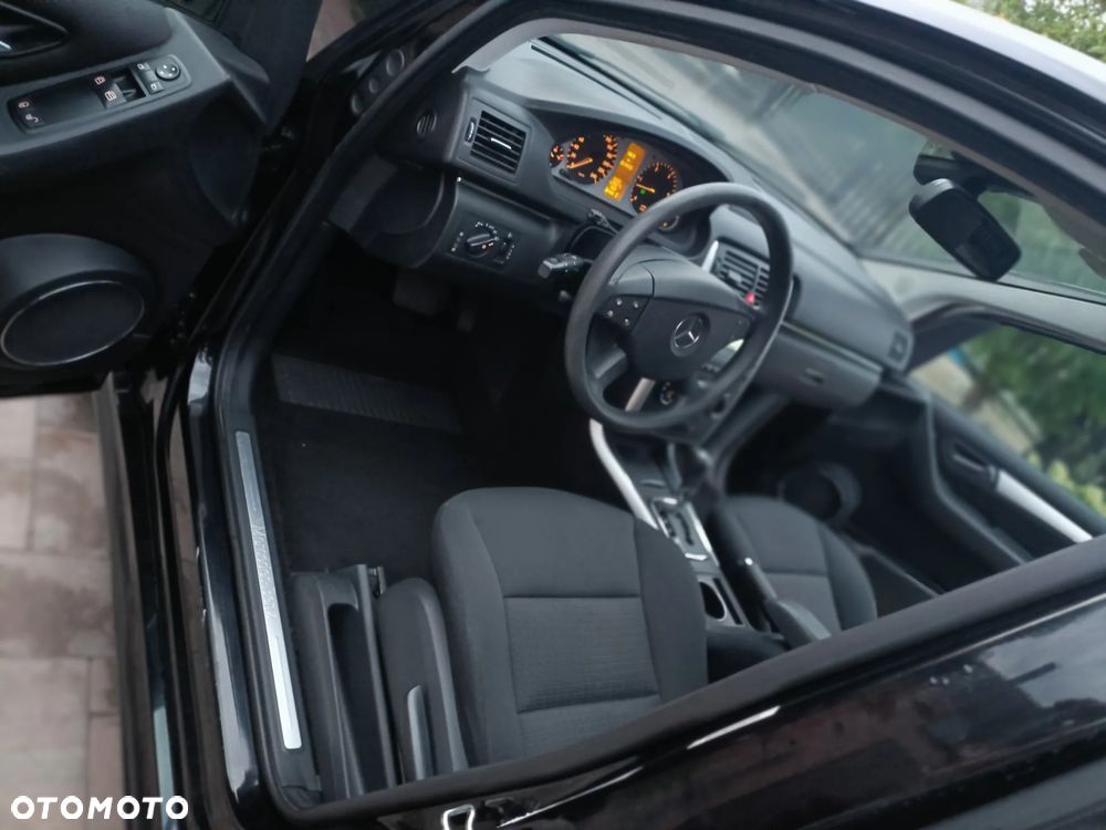 Mercedes-Benz Klasa B 180 CDI Autotronic - 11