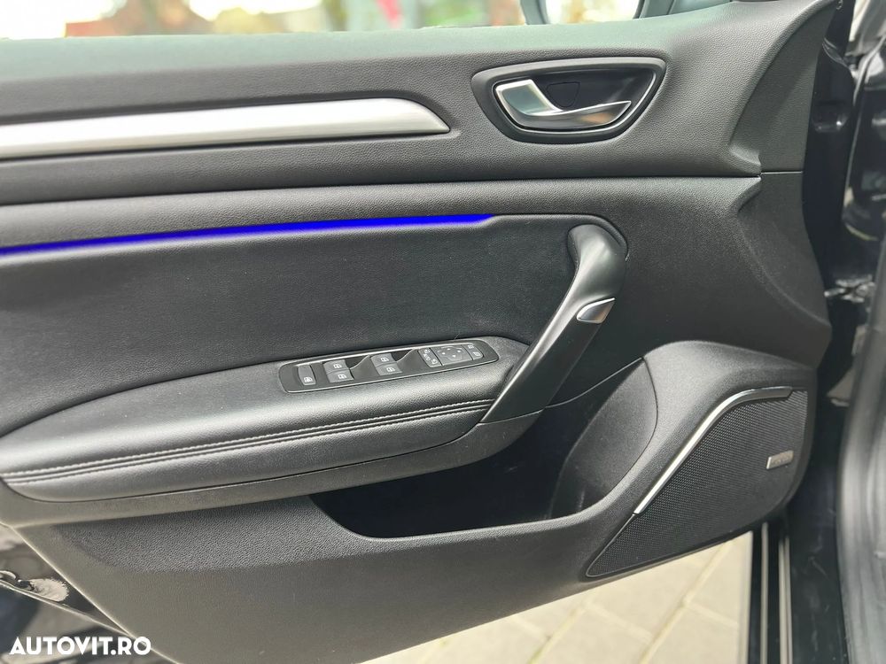 Renault Megane Estate Blue dCI EDC Intens - 23