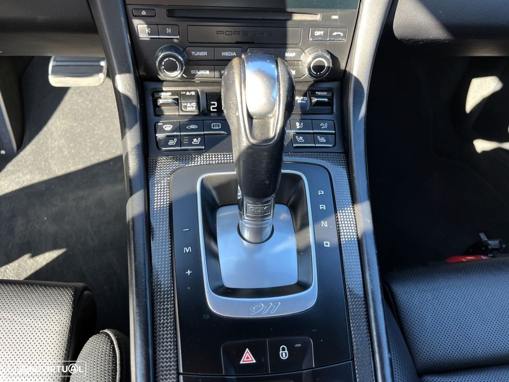 Porsche 911 (991) Turbo S PDK - 39
