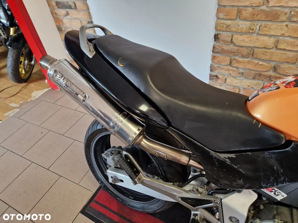 Honda Hornet - 28