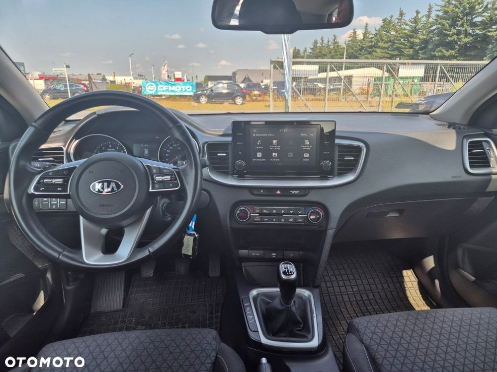 Kia Ceed 1.5 T-GDI M - 20