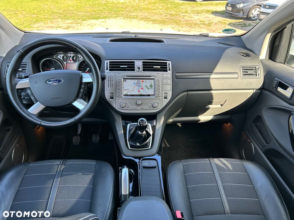 Ford Kuga 2.0 TDCi 2x4 Titanium - 6