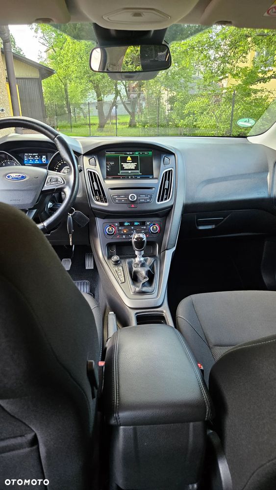 Ford Focus 1.0 EcoBoost Titanium - 11