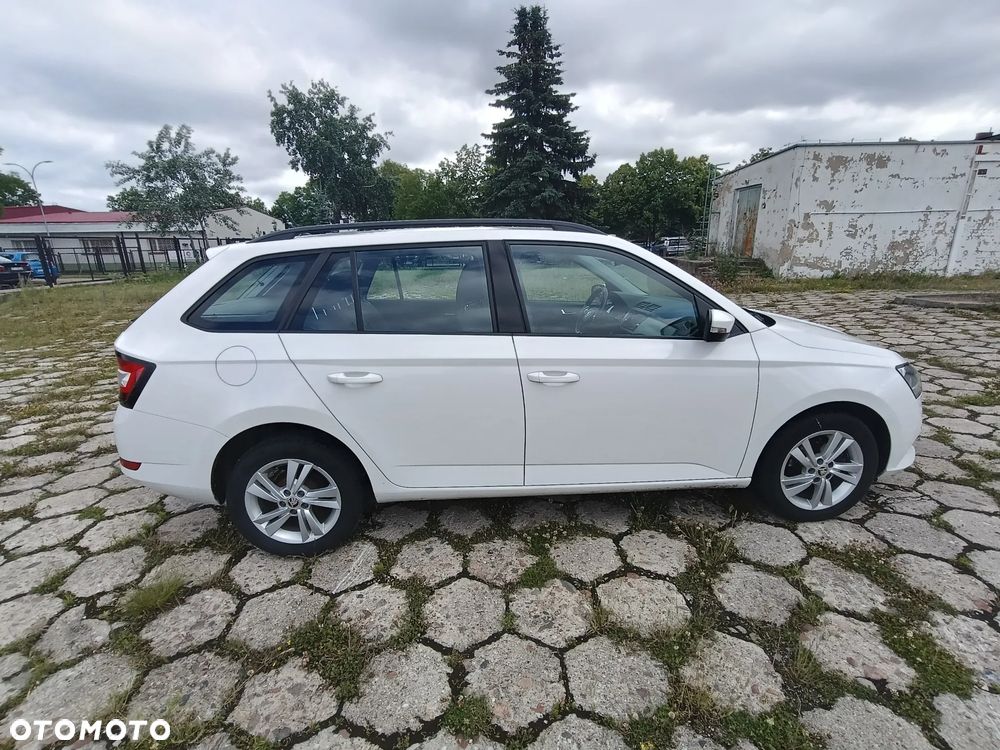Skoda Fabia 1.0 TSI Ambition - 6