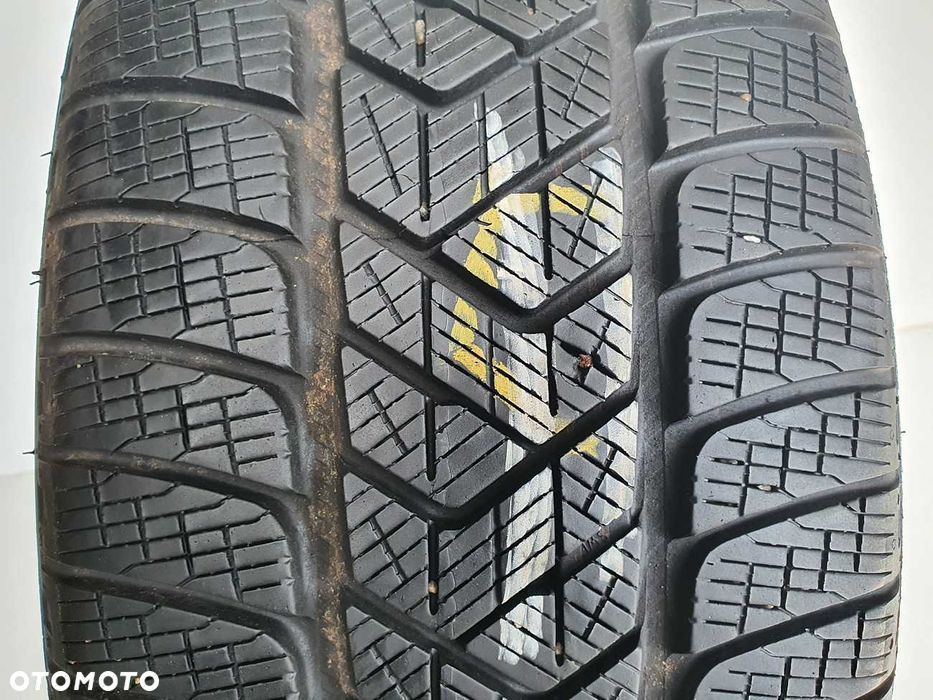 1x Opona zimowa 235/60/18 PIRELLI Scorpion Winter - 103H MO 7mm - 5