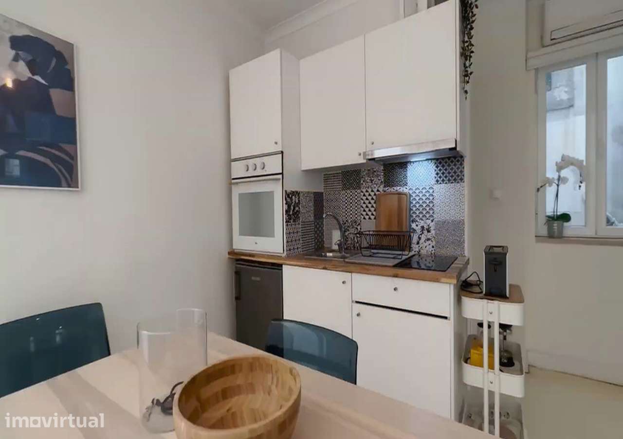 Apartamento T0 em Lisboa, com mobiliário incluído - Grande imagem: 3/21
