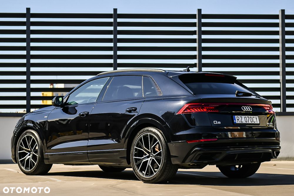 Audi Q8 - 21