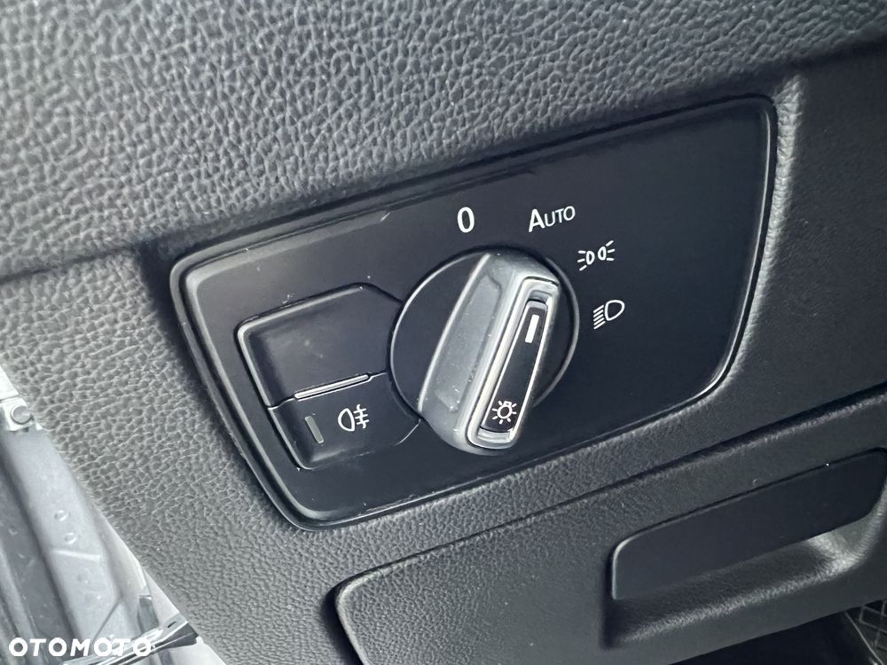 Volkswagen Passat 1.5 TSI EVO Business DSG - 30