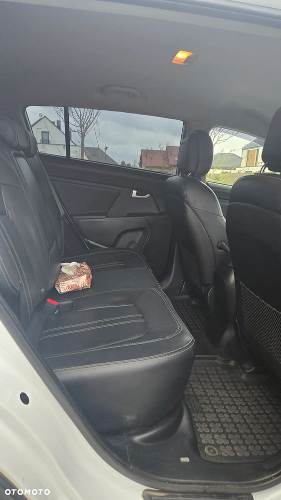Kia Sportage 2.0 CRDI XL - 8