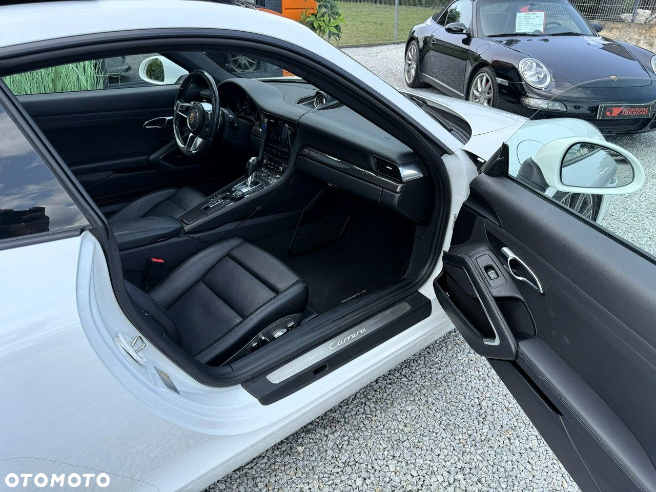 Porsche 911 Carrera - 24