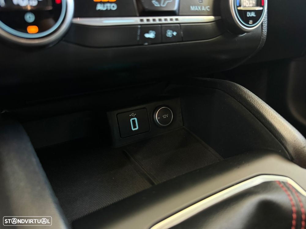 Ford Focus 1.0 EcoBoost ST-Line - 25