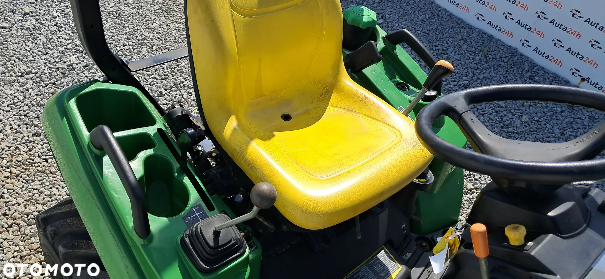 John Deere 1023E - 12