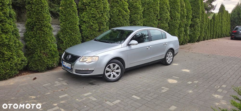 Volkswagen Passat 2.0 TDI Comfortline - 11