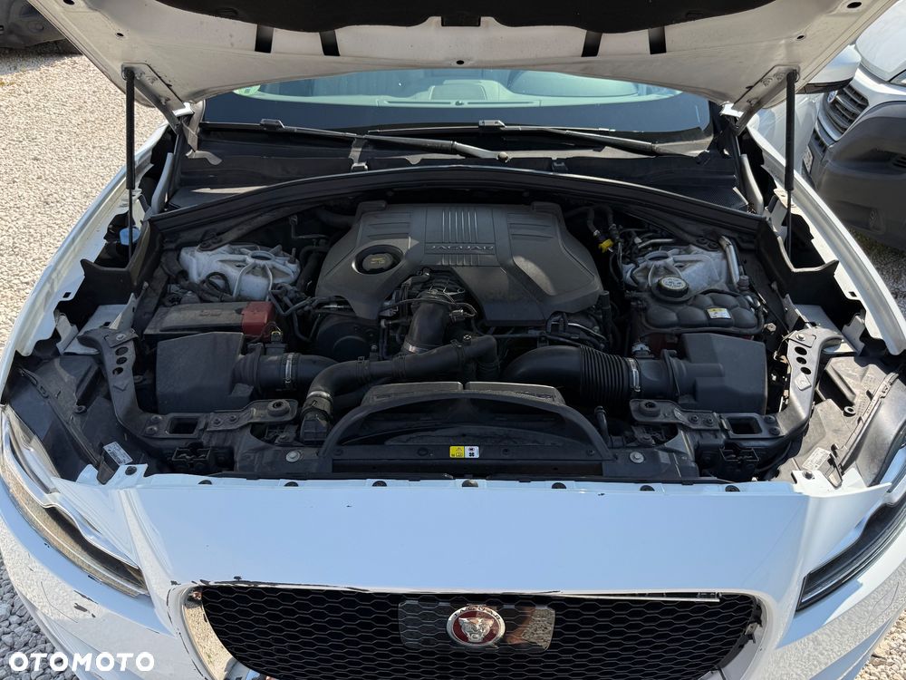 Jaguar F-Pace - 26