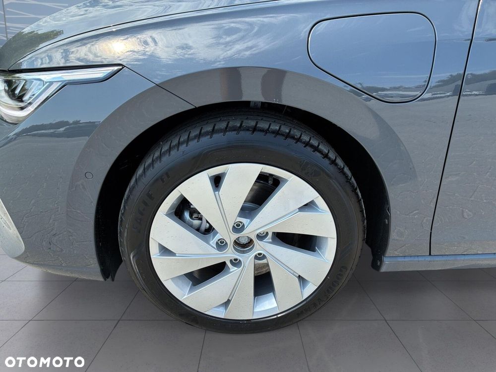Volkswagen Golf - 30