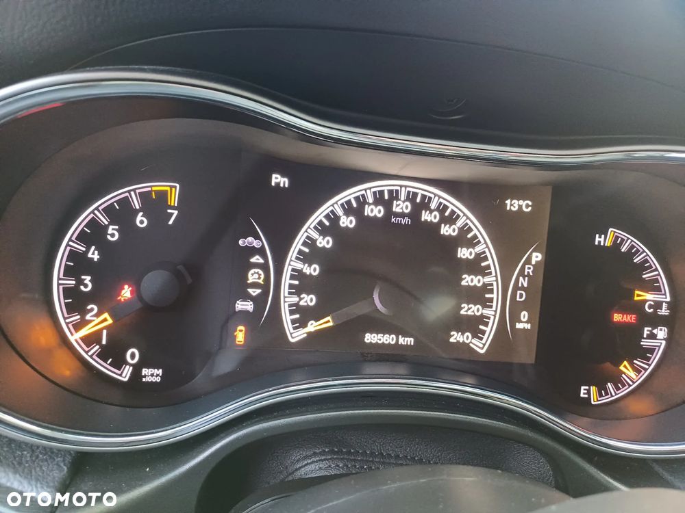 Jeep Grand Cherokee - 12