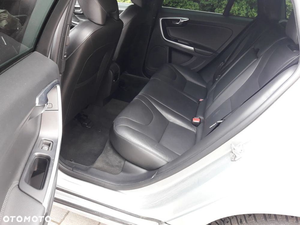 Volvo V60 D2 Drive-E Summum - 14