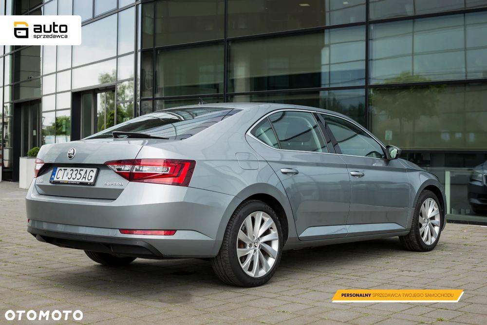 Skoda Superb 2.0 TDI Style DSG - 14