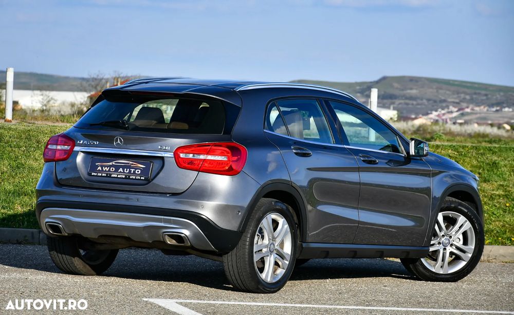 Mercedes-Benz GLA 220 d 4MATIC 7G-DCT Urban - 4